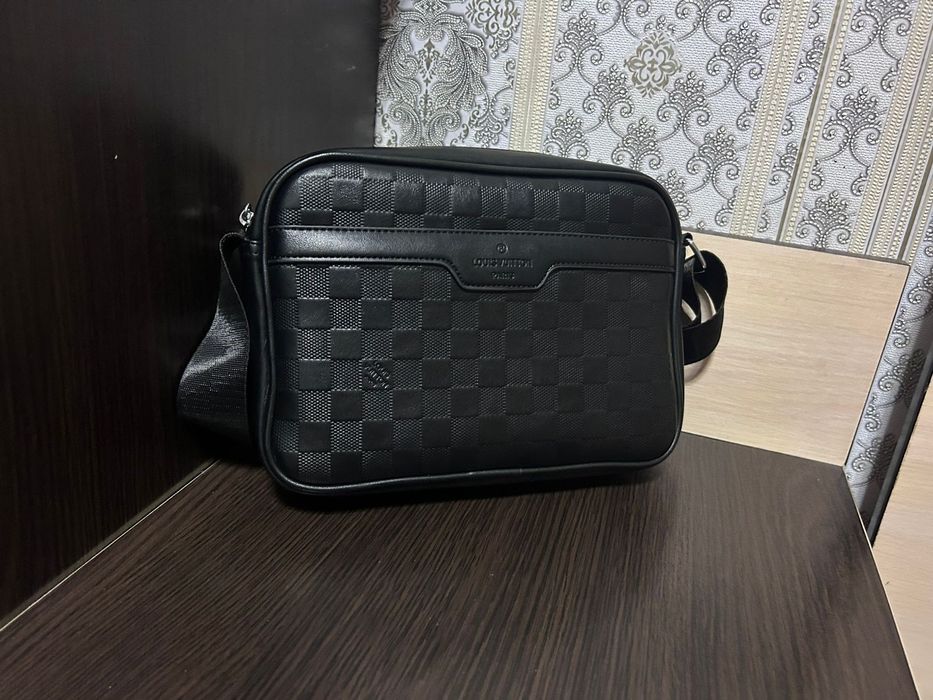 продам барсетку louis vuitton