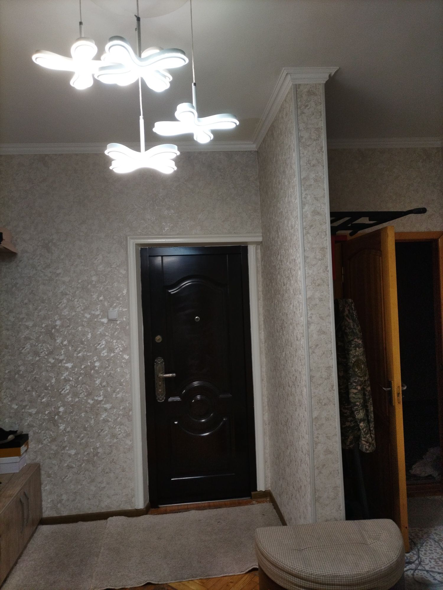 Продается своя квартира на Ахмад югнаки