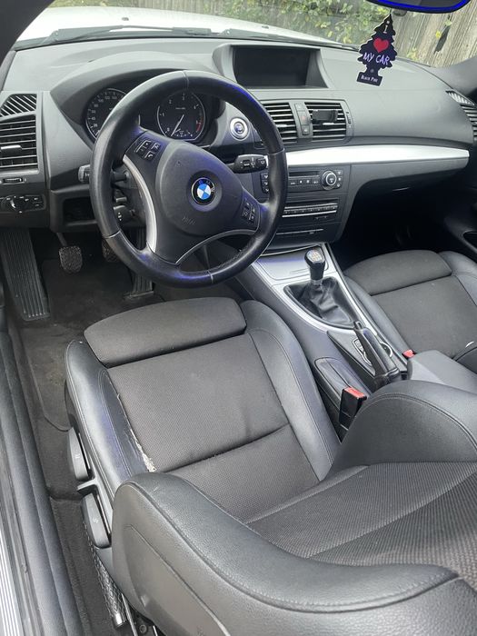 Vând sau schimb Seria 1 120D E81 2007