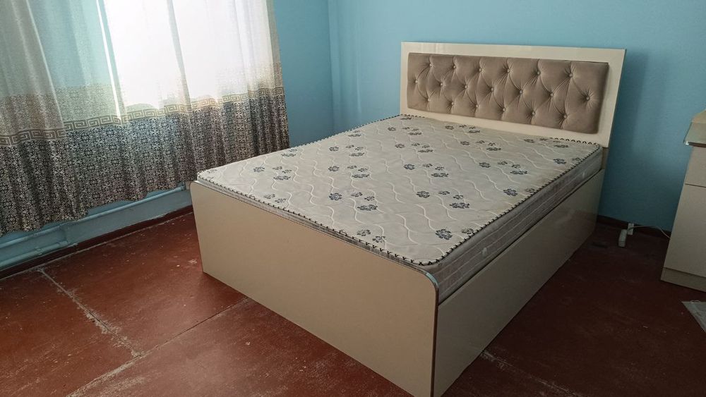 двухспальный кровать