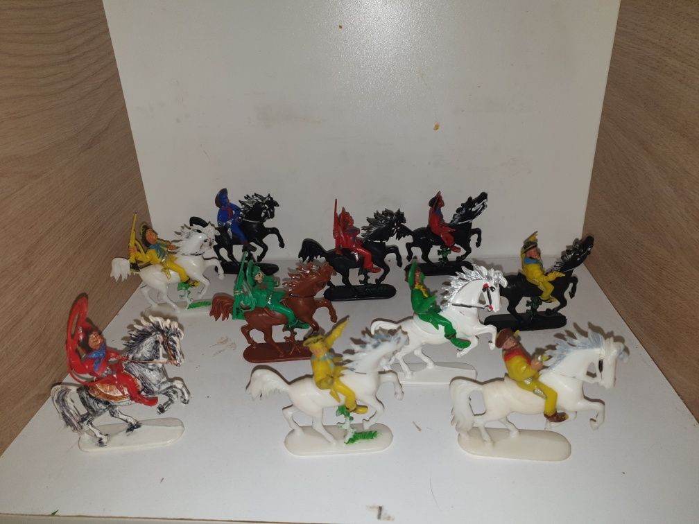 Lot 4 cowboys plastic Jean Hoefler Germania