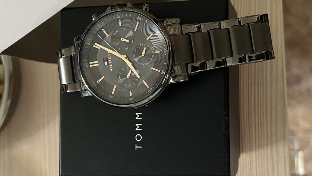 Продам часы новые