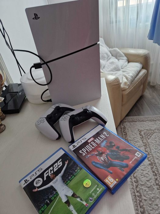 Vand PS 5 cu doua console