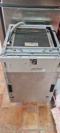 Ariston LI 420 съдомиялна машина за вграждане