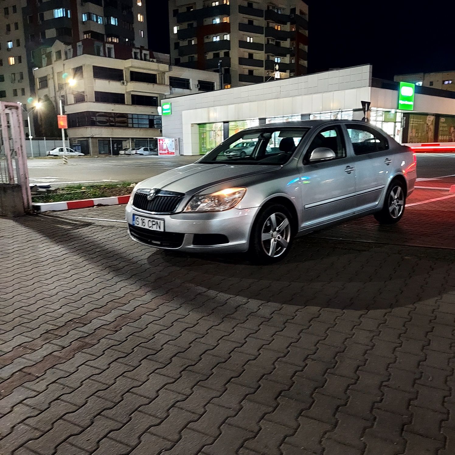 Vând skoda Octavia 1.6 tdi