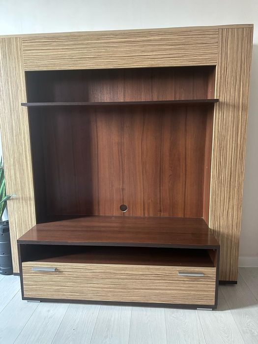 Тв шкаф в хорошем состоянии