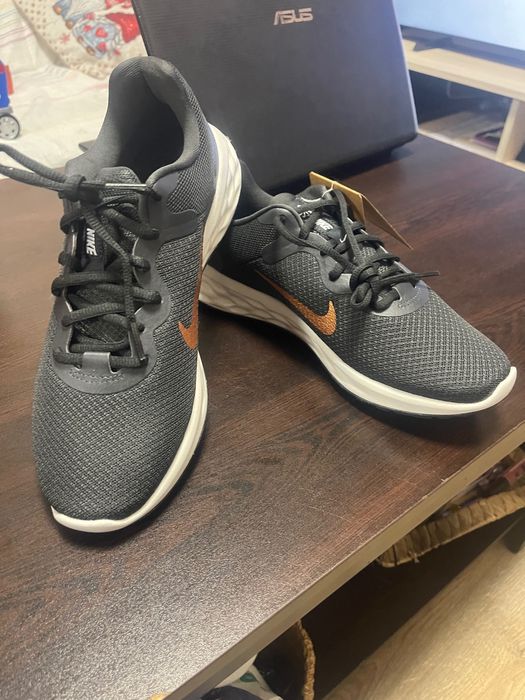 Дамски маратонки Nike