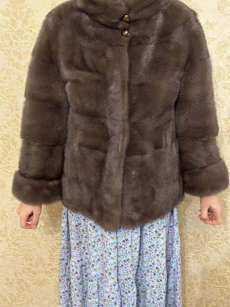 Продам норковую шубу