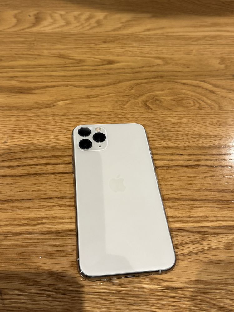 Продаю IPhone 11 pro 64 гб