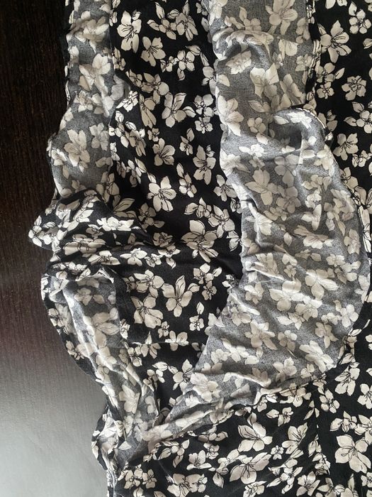 fusta scurta cu pantaloni pe sub