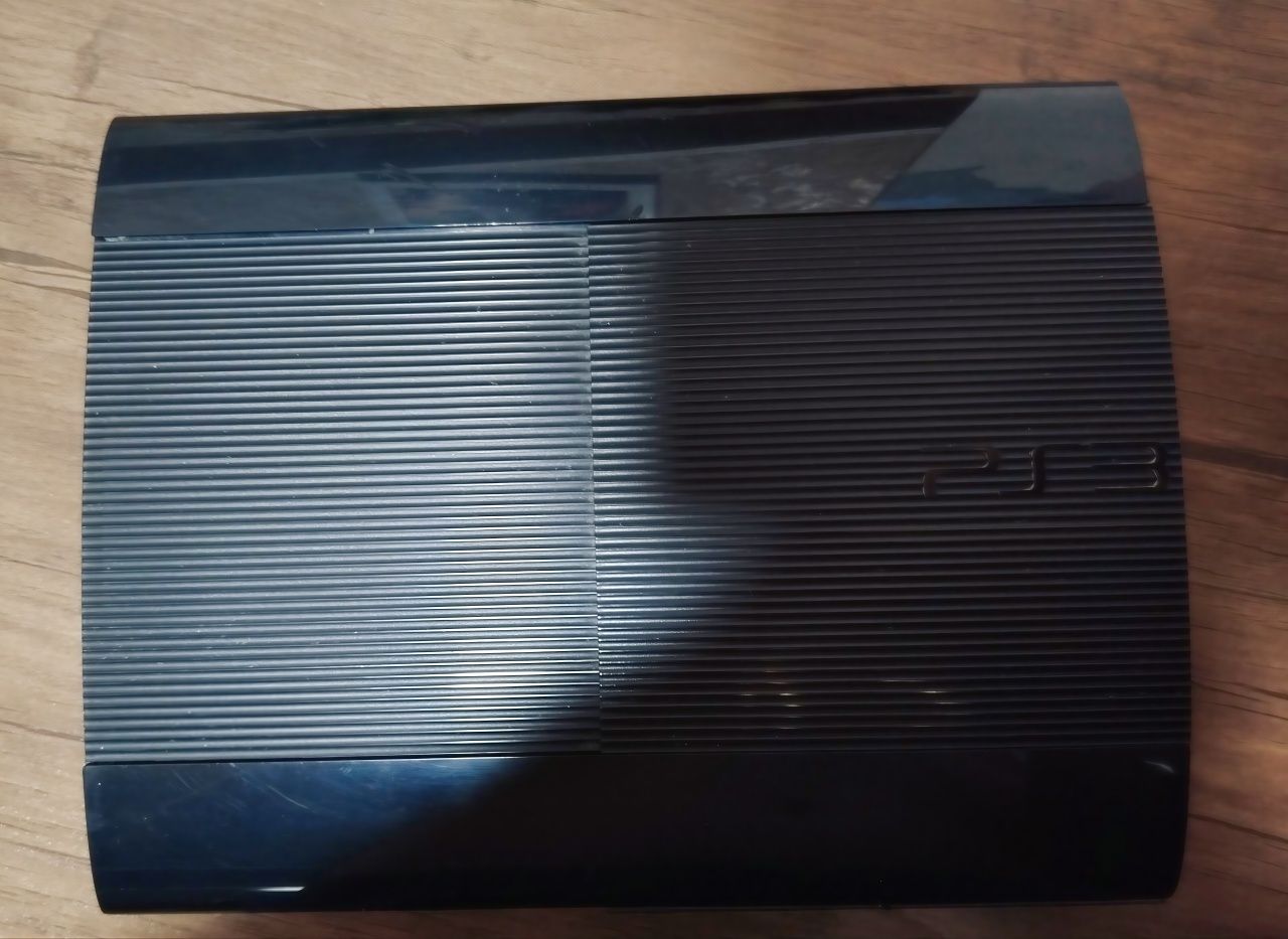 Продаю PlayStation 3 Super Slim