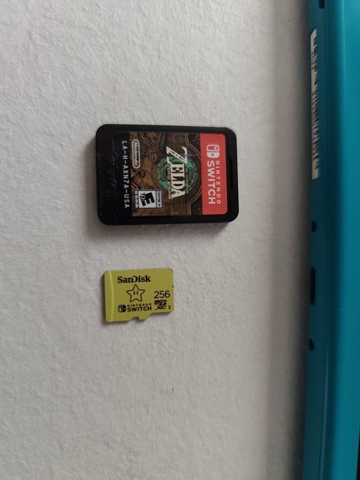 Nintendo Switch Lite Turcoaz + Zelda TOTK + Card 256GB – 750 lei