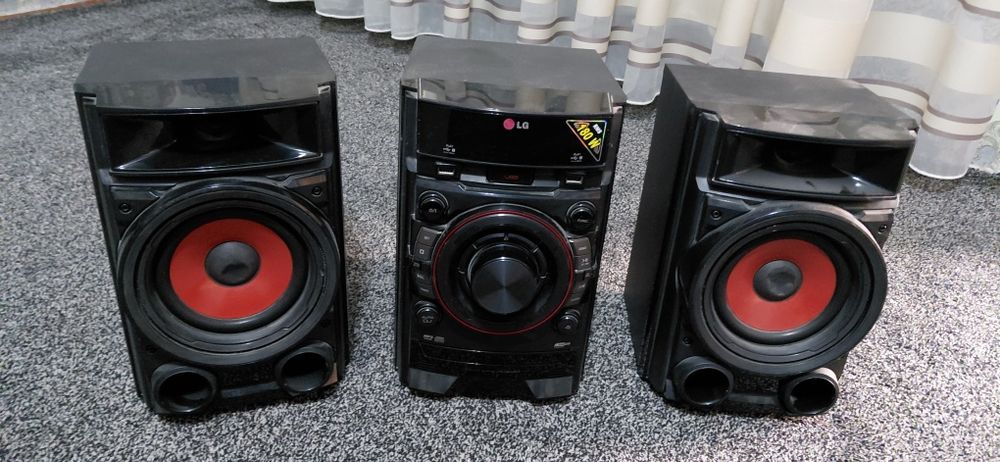 Музыкальный центр