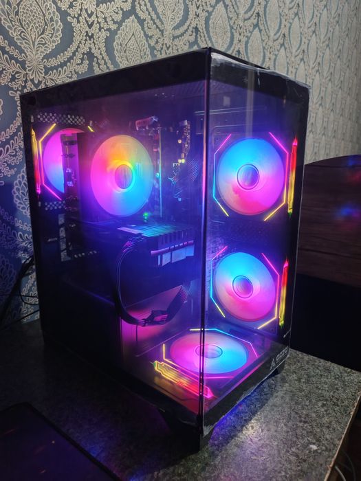 Yangi kuchli gaming Pc srochna sotiladi + bonus aksessuarlar.