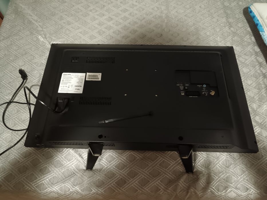 Телевизор PHILIPS 32 incha