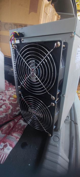 Продавам Canaan Avalon miner A1346 N 110Th