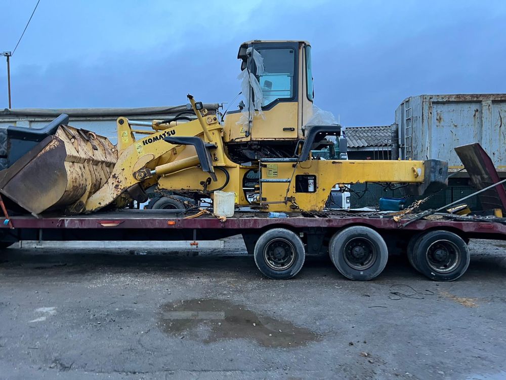 Dezmembrez incarcator frontal KOMATSU WA270 - 1999