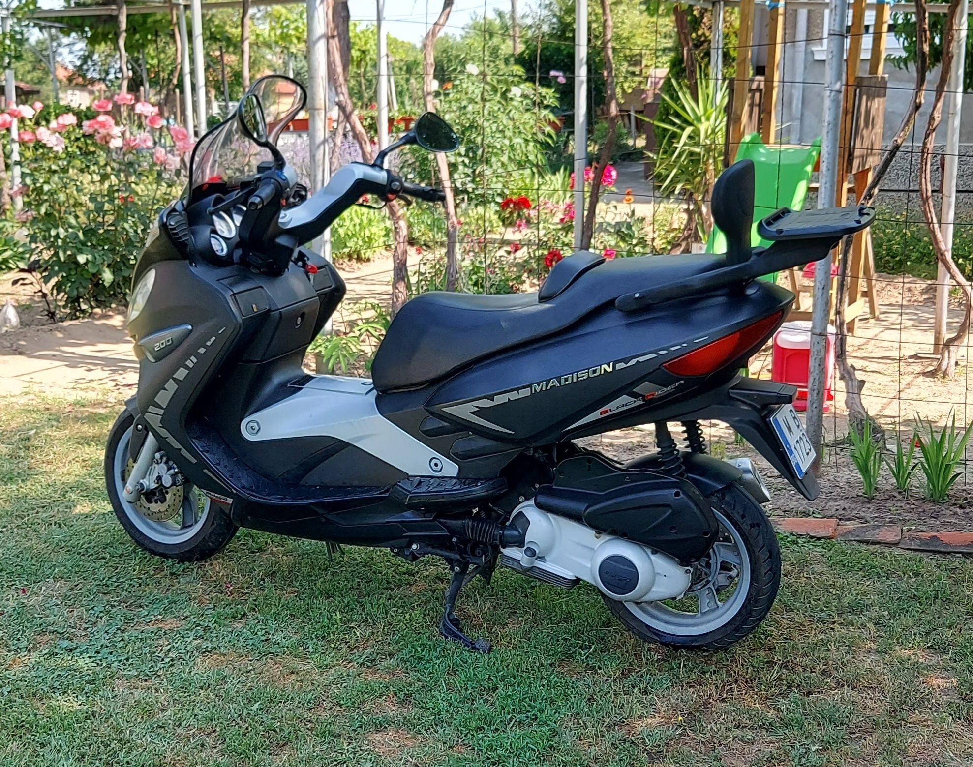 Malagu Madison 200