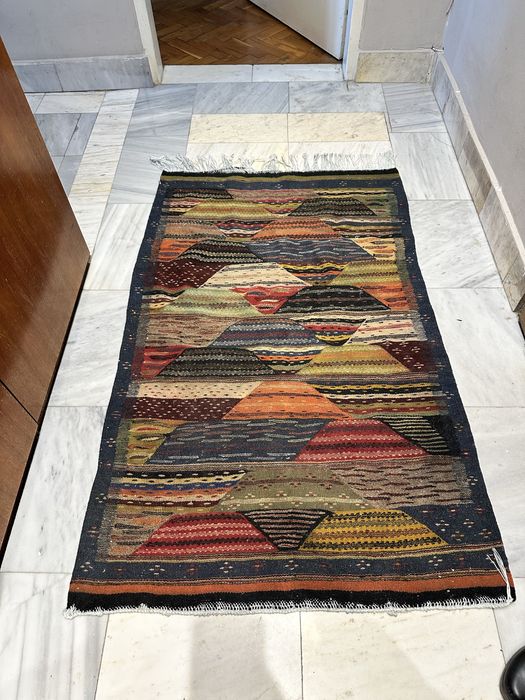 Ръчно тъкан оригинален марокански килим разноцветен