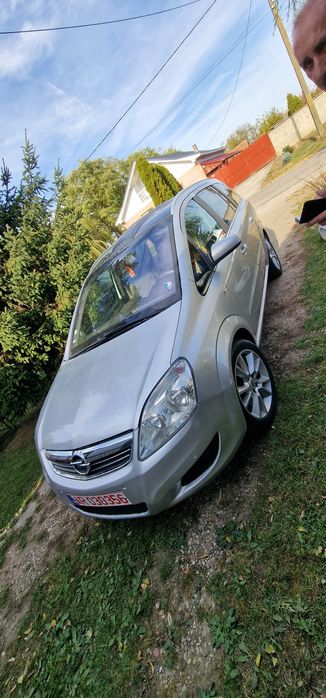 Opel zafira 2009