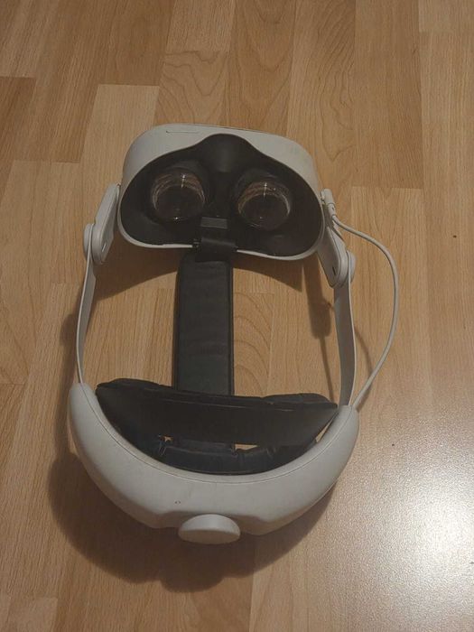 Ochelari VR Oculus Quest 2 – 64GB + Baterie Externă Premium (400 lei)