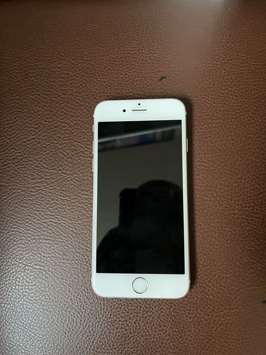 Продам айфон 6 на 32 гб