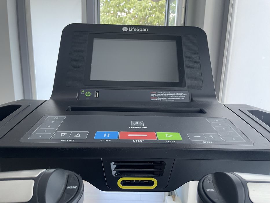 Bandă de alergat LifeSpan TR5500i