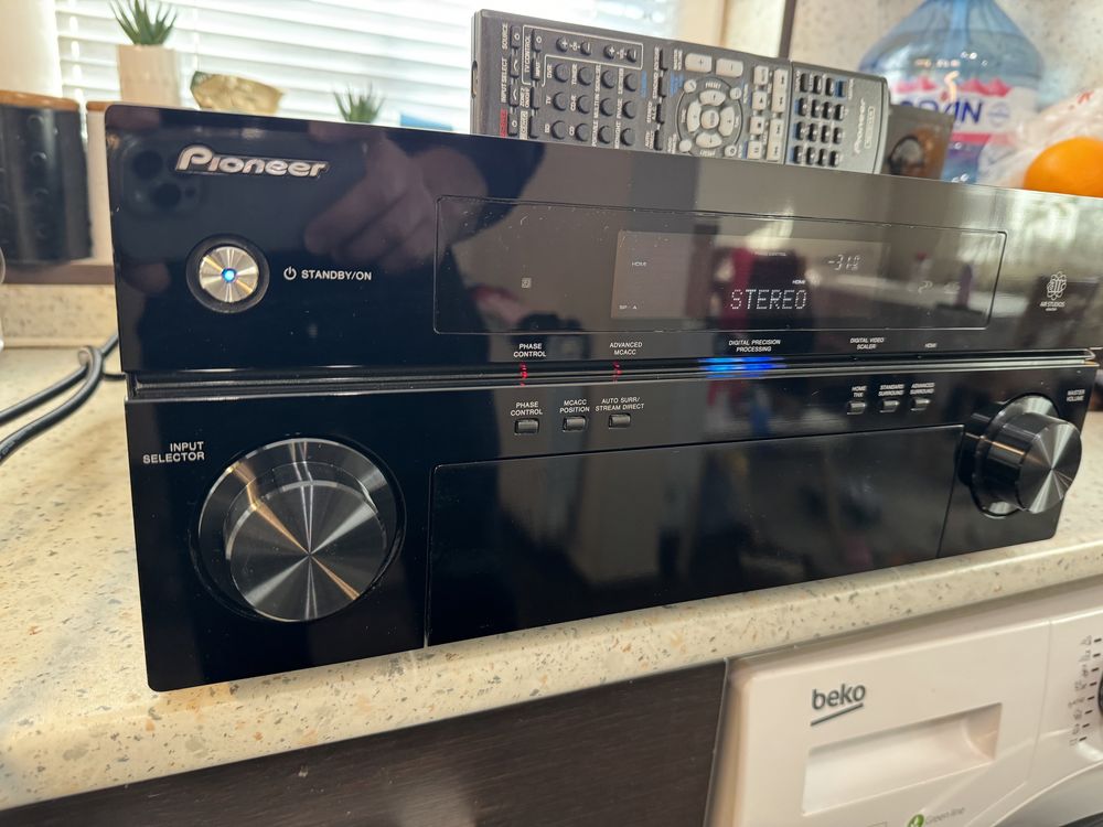 Pioneer VSX-LX70 ресивър