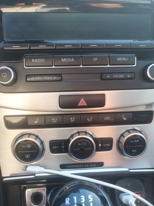 Vând wv pasat B7 an fabricație 2012 motor 1800cc benzina