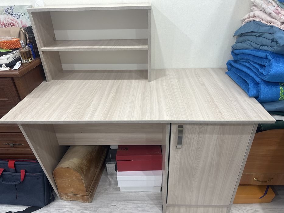 Стол очень удобный