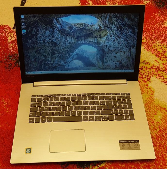 Lenovo IDEAPAD 330 17IKB de 17,3" cu pentium N4415u 8 gb ram 128gb ssd