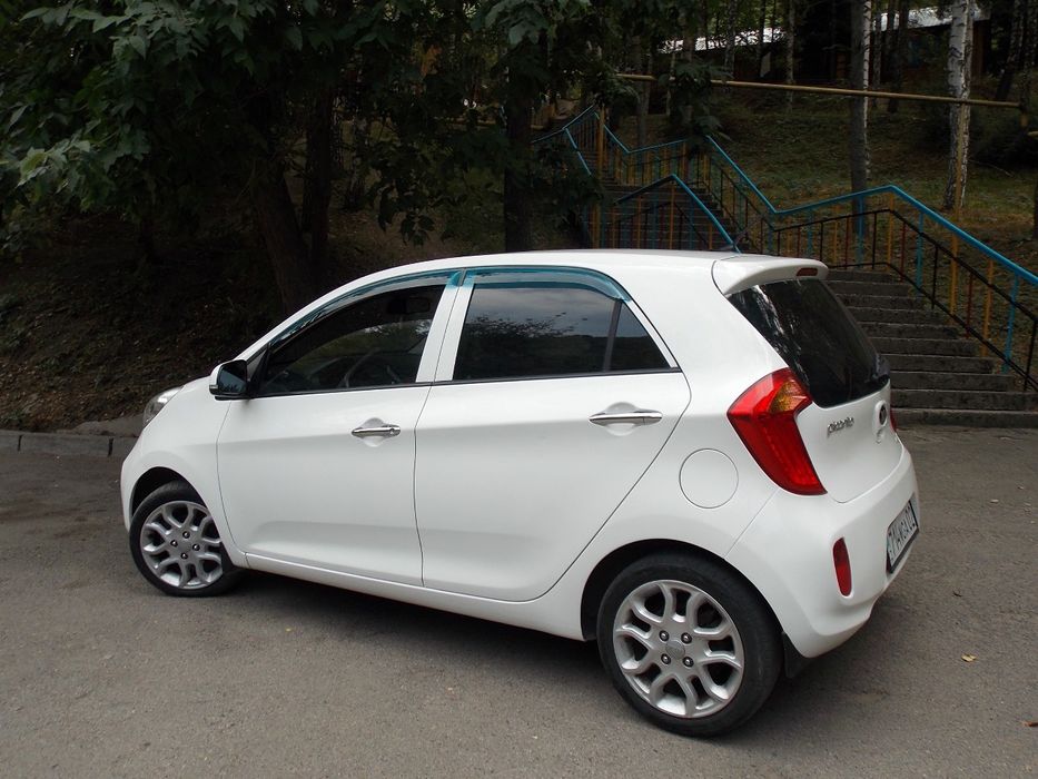 Kia Pikanto 2014 г.в. 1.2. объем.