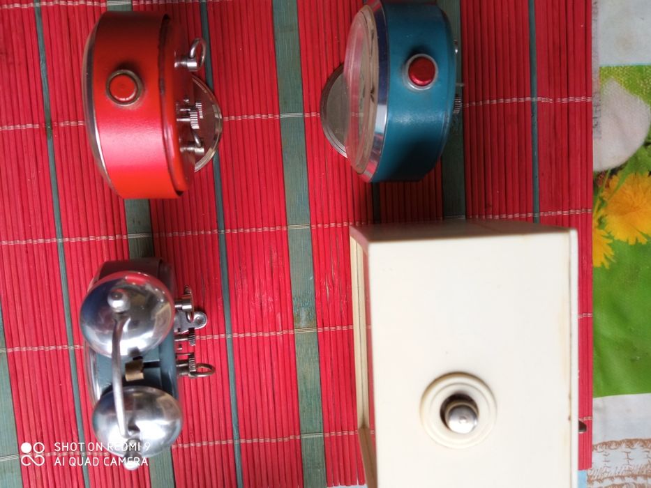 Сет от четири руски будилника Слава.