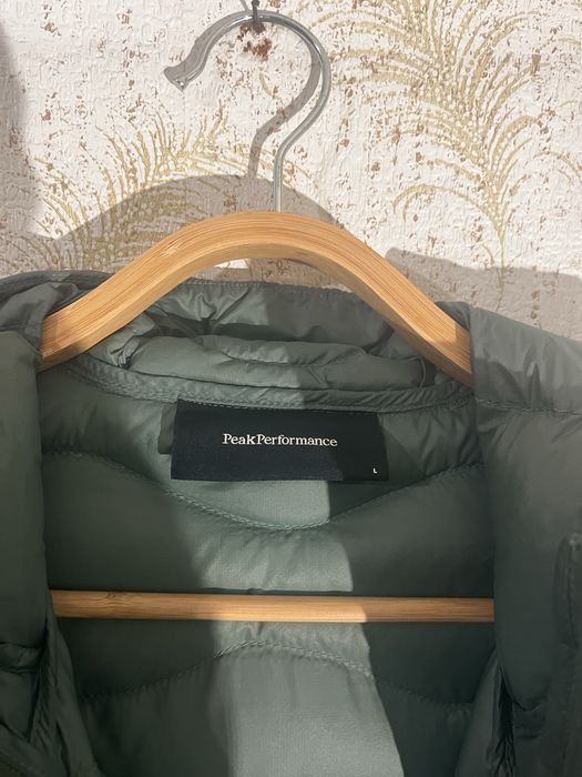 Peak Performance autumn down layer