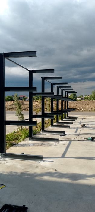 Vindem candilevere metalice