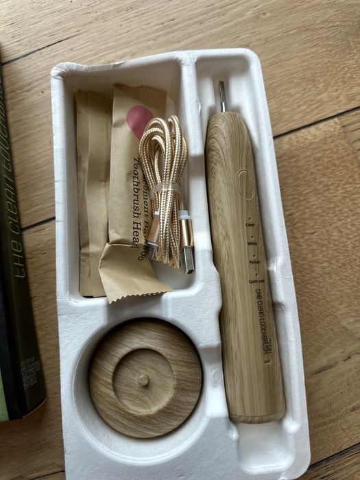 Periuta electrica din bambus