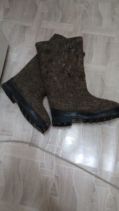 Продам новые валенки.