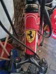 Vând bicicleta Ferrari pt copii