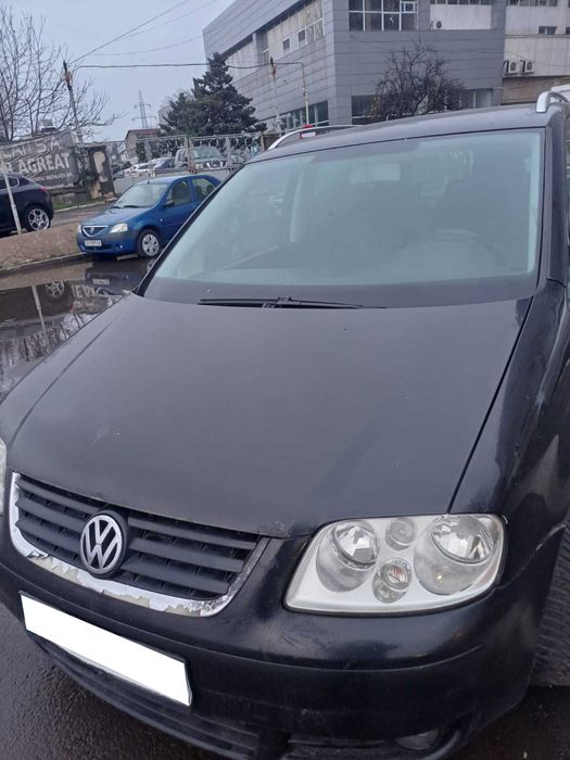 Volkswagen Touran 2.0 TDI (136 CP) 2004, 7 locuri