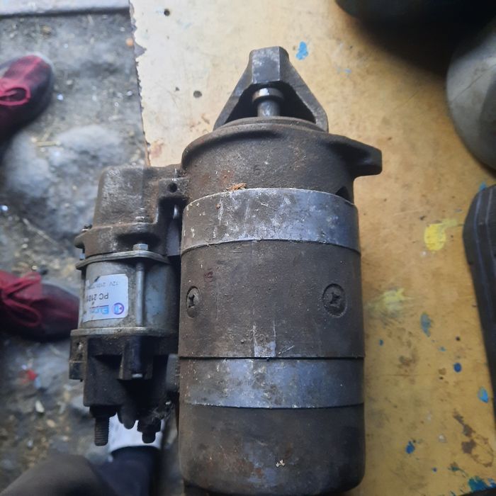 Продам стартер и резонатор