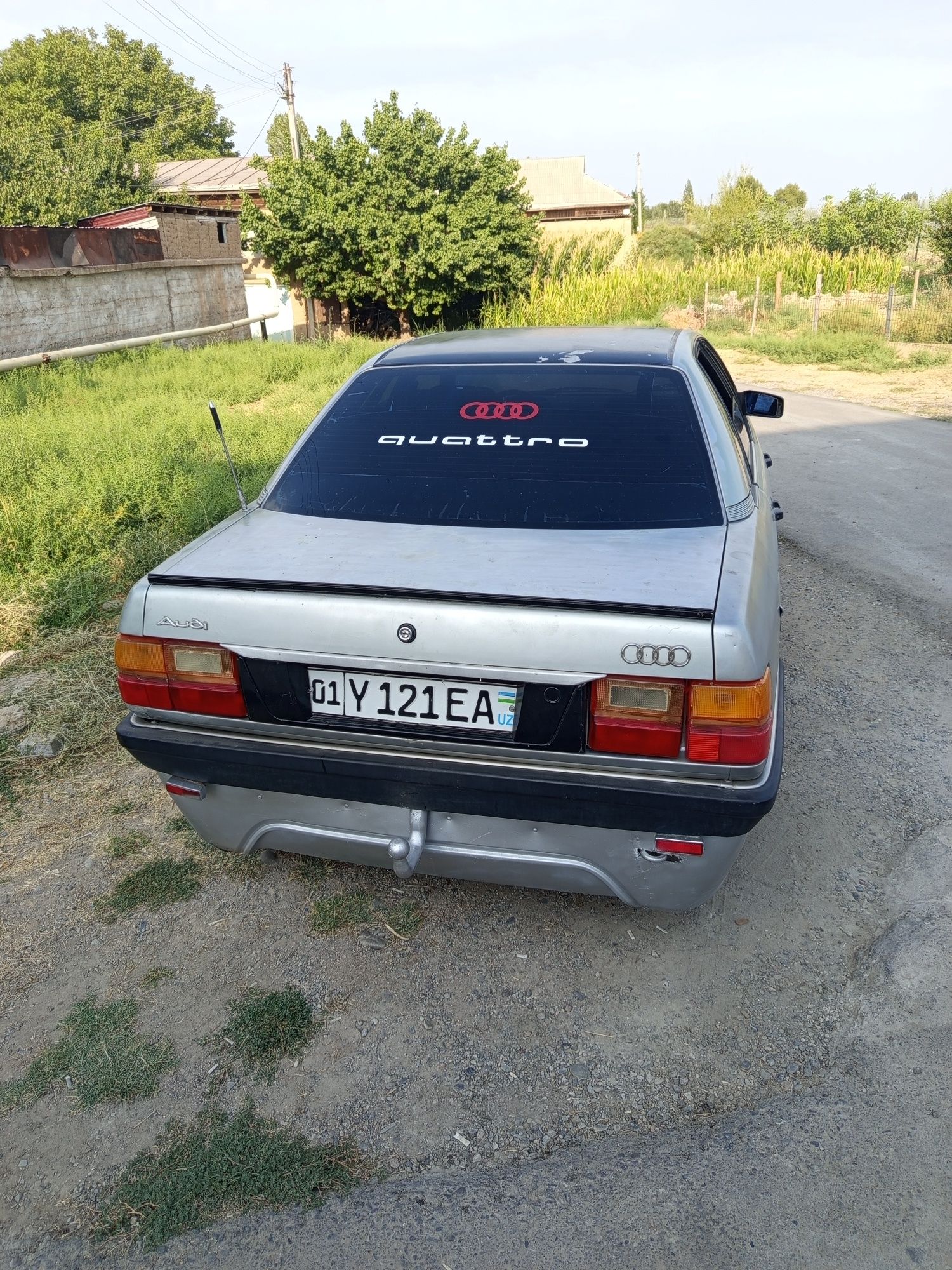 Audi 200 sotiladi srochna