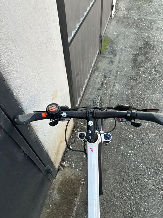 Vând bicicleta nouă