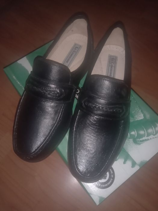 Pantofi din piele