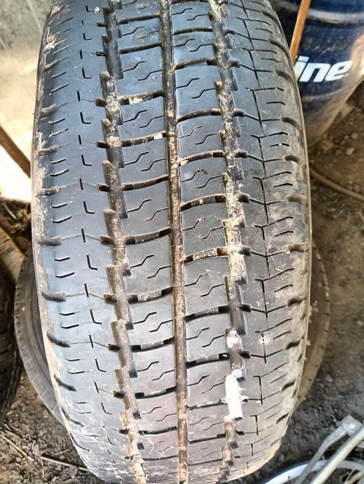 Vând 3 cauciucuri ,16 C