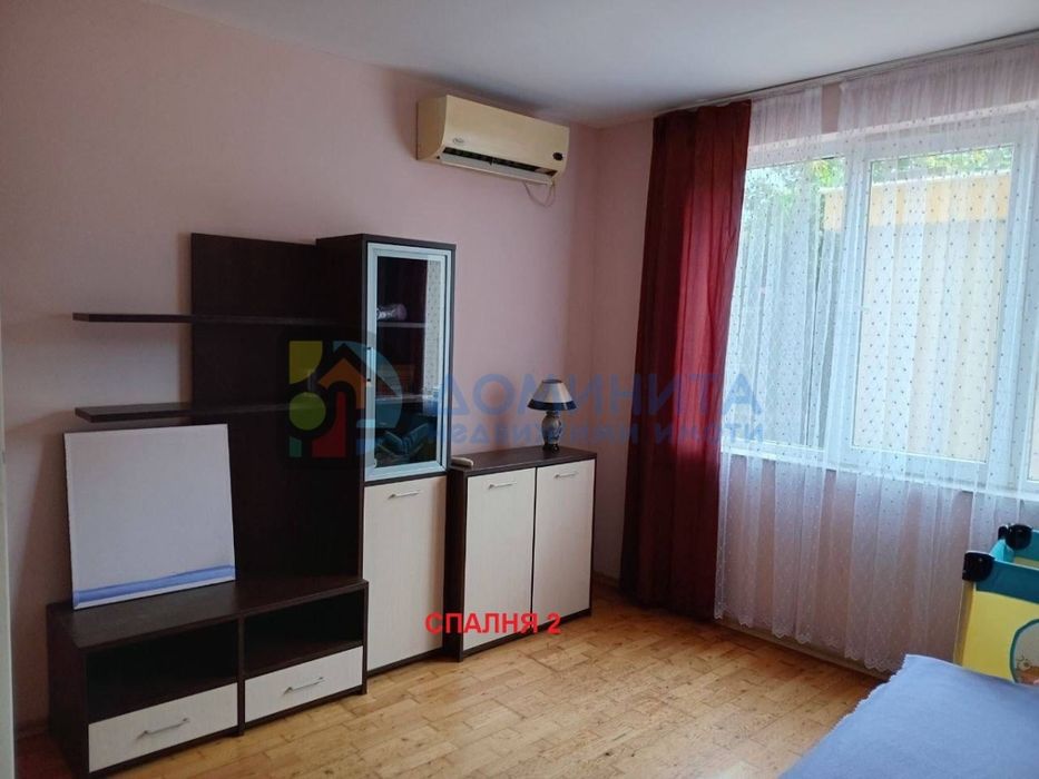 Обзаведен тристаен, първа линия плаж, гр. Китен