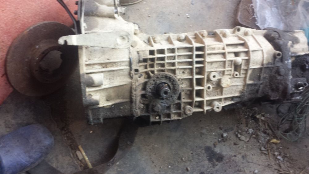 Cutie 4*4 dacia PAPUC ,1. 6 BENZINĂ-INJECTIE sau pentru  DIESEL