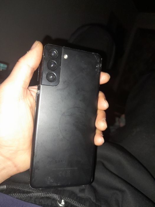 Продам телефон срочно Samsung Galaxy S21 5G