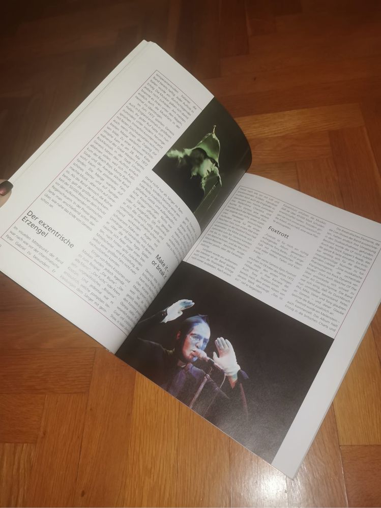 Книга Дженезис Geneses музикалната Британска група Битие