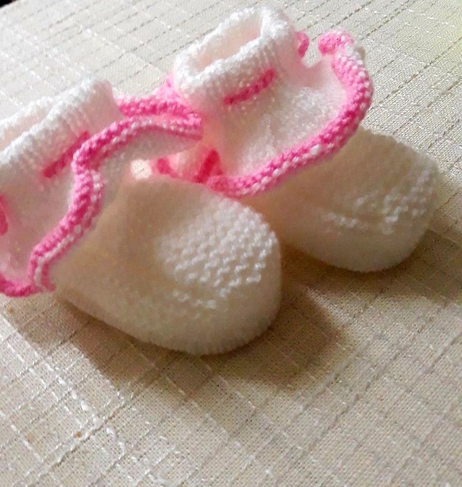 Ръчно плетени бебешки терлици