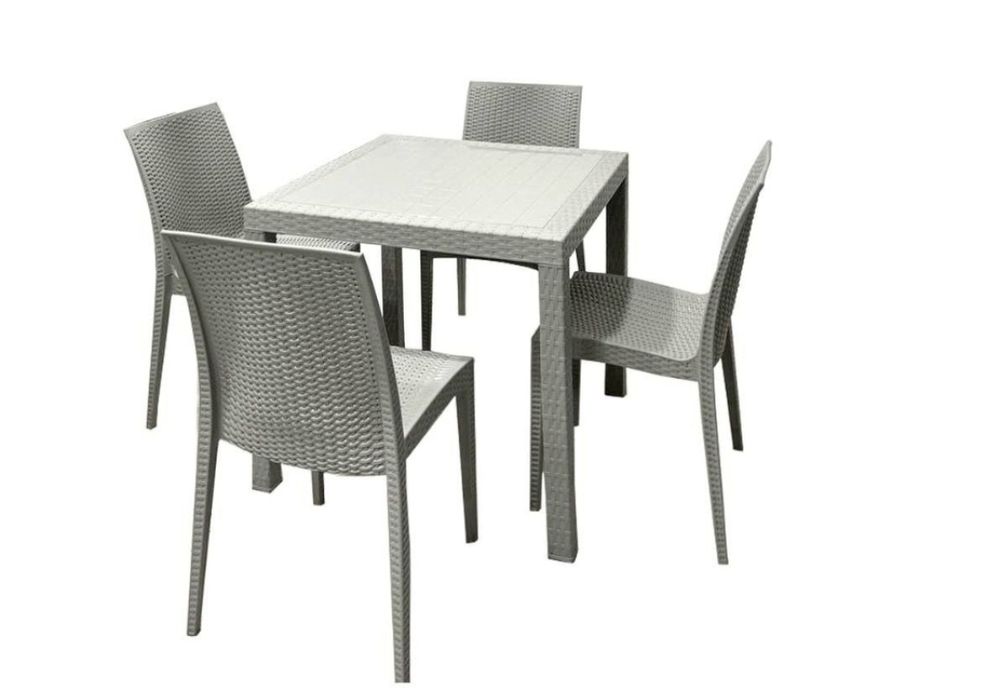 Столы и стулья пластиковые